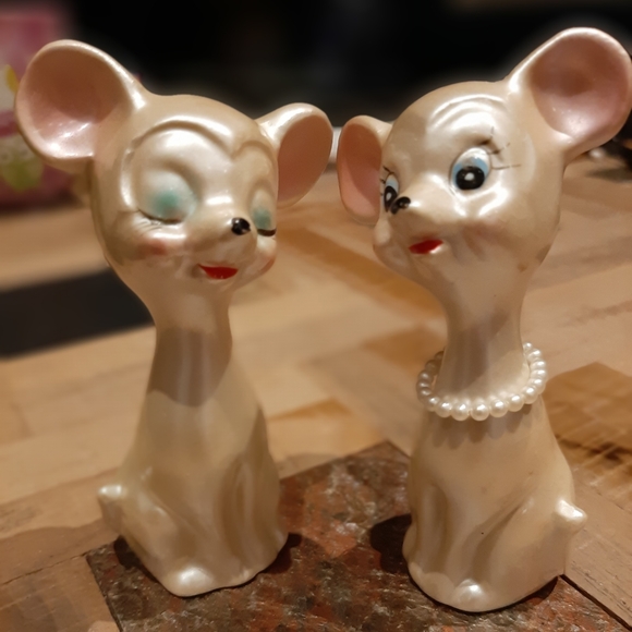 Vintage Other - Amazing  kitschy vintage mice salt and pepper shakers